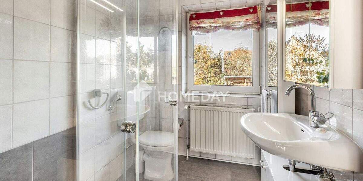 Bothfeld: Topgepflegtes EFH mit Vollkeller, Kamin, Sauna, Terrasse & Garage: Ihr neues Familienglück 7 zimmer