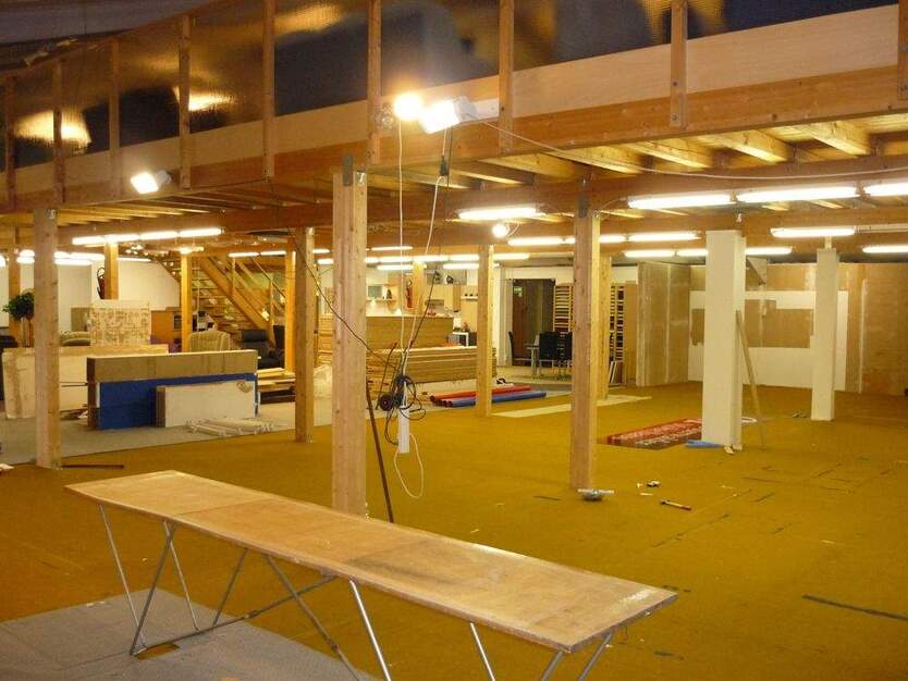 Gewerbeflächen mit 2 Stahlbeton-Mehrzweckhallen und Werkswohnung in GarbsenOsterwald zimmer