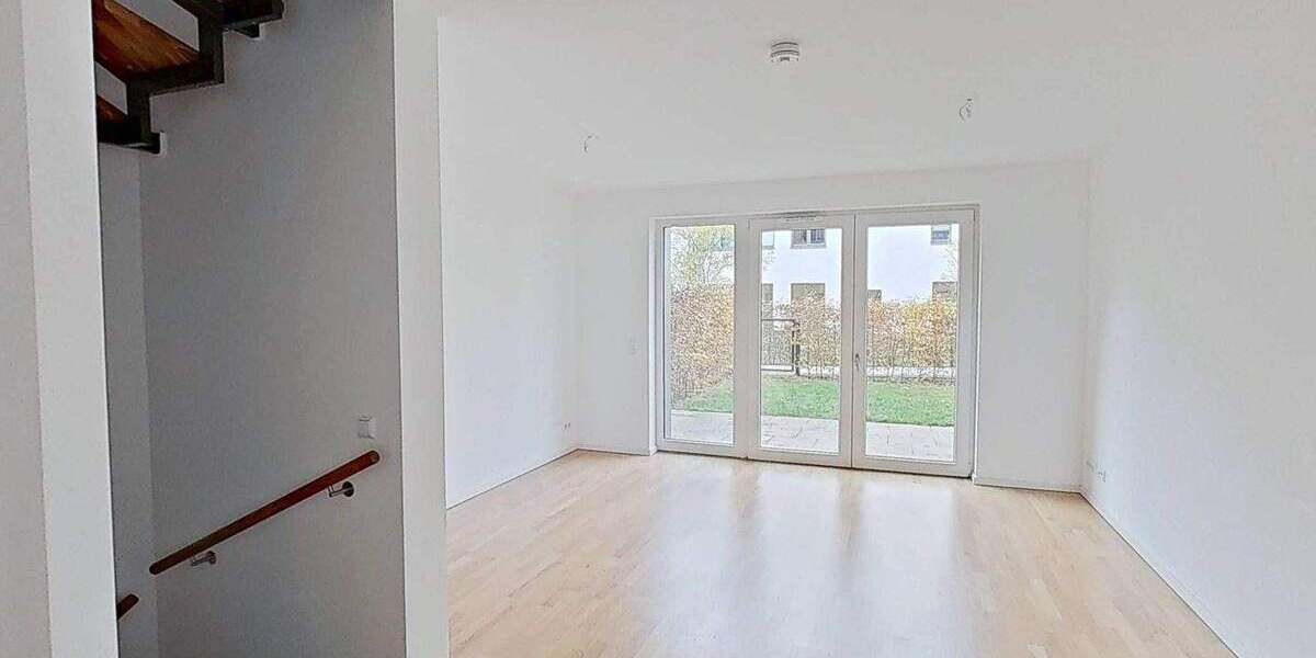 FAMILIEN AUFGEPASST: Modernes Reihenhaus mit 4,5 Zimmern, 2 Bädern, EBK, Terrasse, Keller u.v.m. in Hannover 4 zimmer