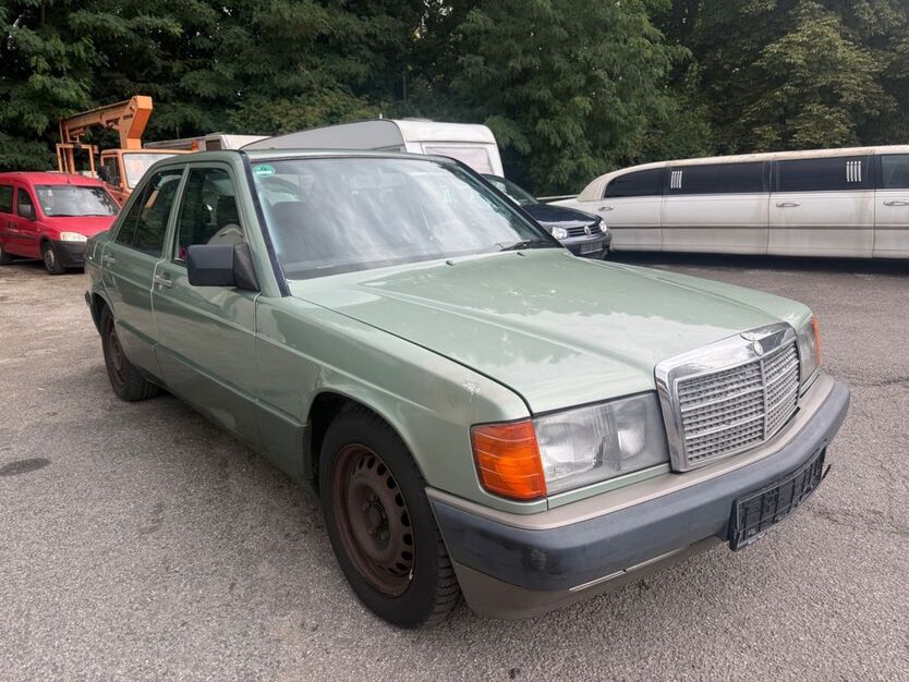 Mercedes-Benz 190 150.000 km 3.450 € Hannover 30453