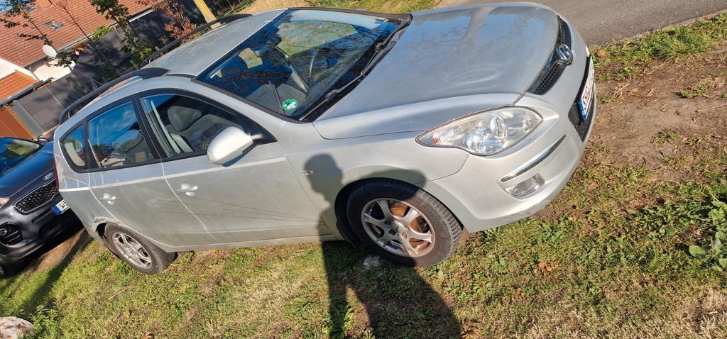 Hyundai i30 400.000 km 800 € Apelern 31552
