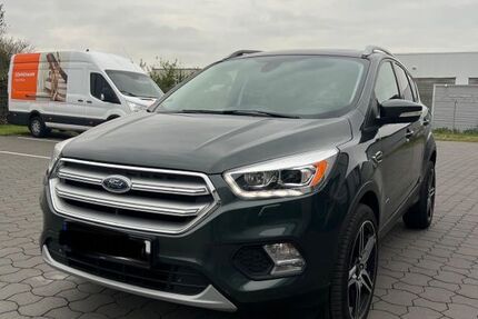 Ford Kuga 155.879 km 12.590 € Pattensen 30982