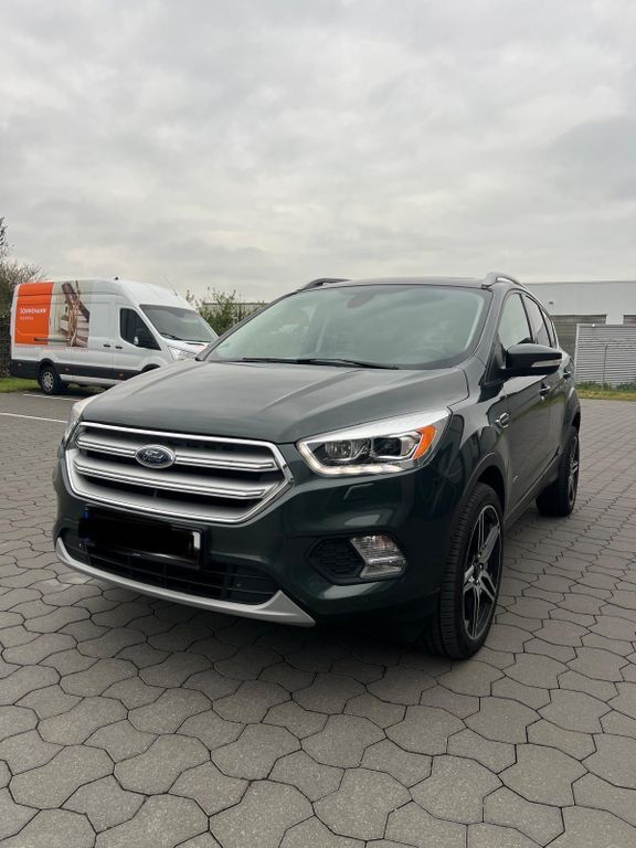 Ford Kuga 155.879 km 12.590 € Pattensen 30982