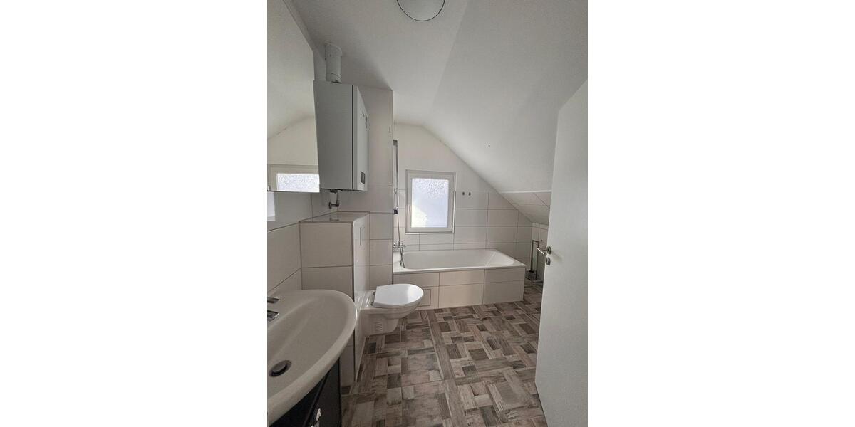 Dachgeschoßwohnung Langenhagen - 2 Zimmer, 45 m&sup2;, 750&euro; | Angebot:26382320