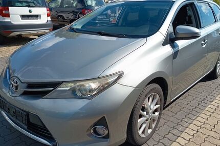 Toyota Auris 258.000 km 4.800 &euro; Hannover 30179