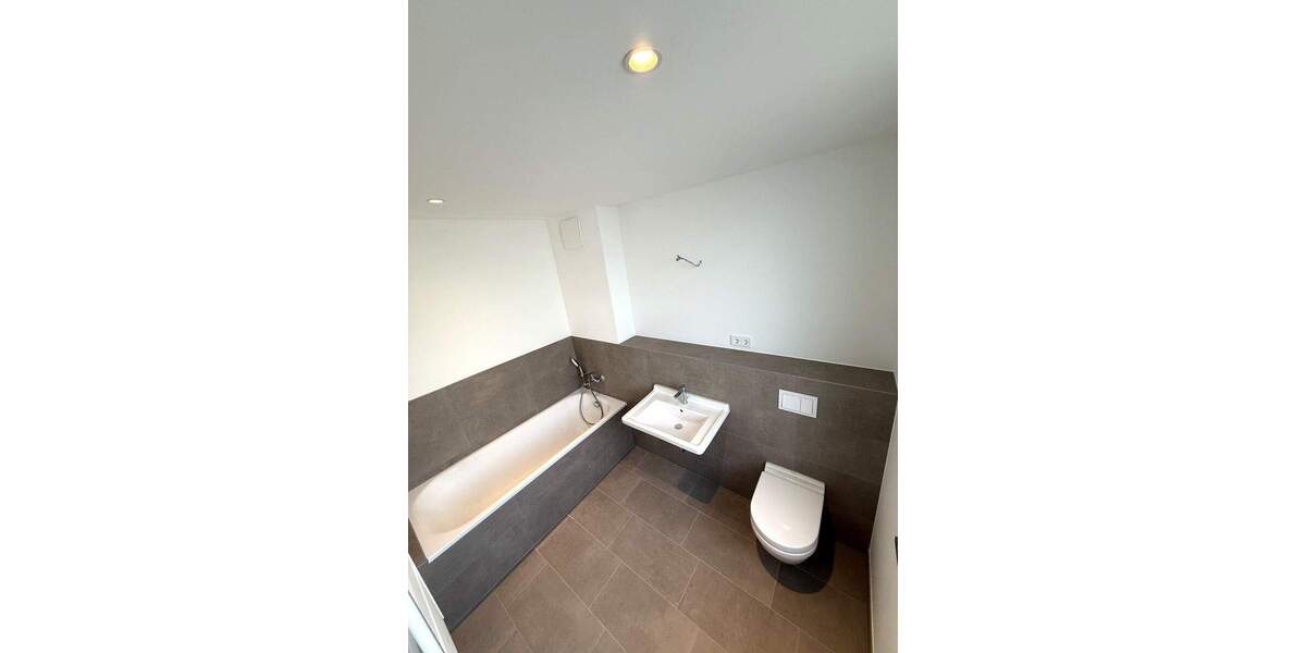 Etagenwohnung Hannover Vahrenwald - 3 Zimmer, 109 m&sup2;, 1.807&euro; | Angebot:26584383