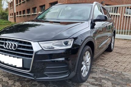 Audi Q3 210.000 km 11.400 € Hannover 30179