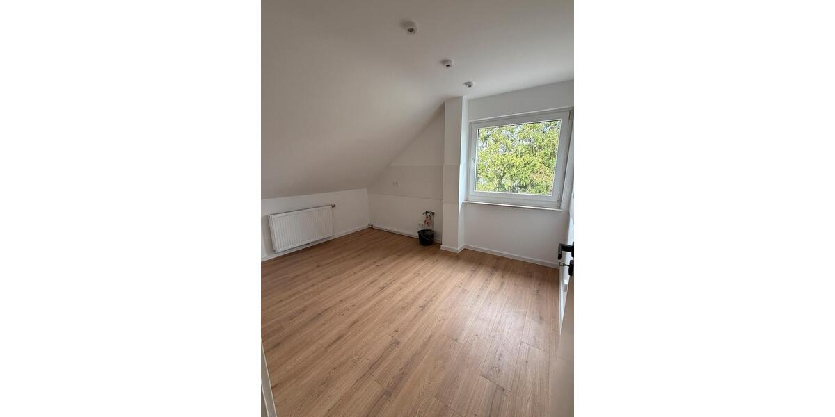 Dachgeschoßwohnung Hannover Bothfeld-Vahrenheide - 2 Zimmer, 50 m&sup2;, 700&euro; | Angebot:26552085