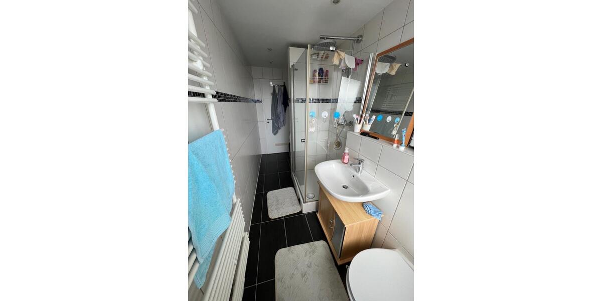 Mehrfamilienhaus mit 10 Wohnungen und Gewerbeeinheit zimmer