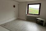 Einfamilienhaus mit zwei Garagen
