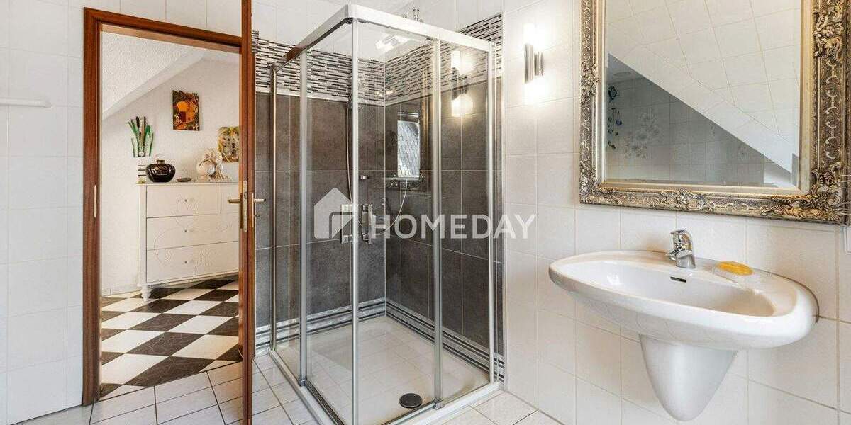 Bothfeld: Topgepflegtes EFH mit Vollkeller, Kamin, Sauna, Terrasse & Garage: Ihr neues Familienglück 7 zimmer