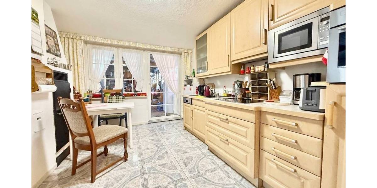 Historisches Fachwerkhaus mit 2 Wohneinheiten + Antiquitätencafé, Nähe Luther See 6 zimmer