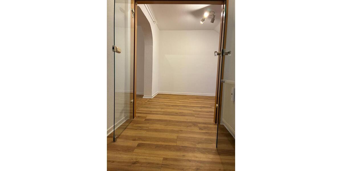 Helle 2,5-Zimmer-Wohnung mit großem Balkon in Kirchrode 2.5 zimmer