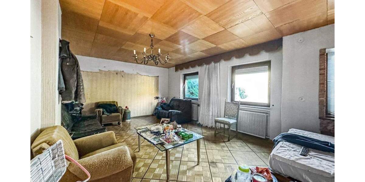 Doppelhaushälfte Hannover Mittelfeld - 5 Zimmer, 100 m&sup2;, 125.000&euro; | Angebot:25195906