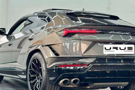 Lamborghini Urus 14.851 km 279.900 € Garbsen 30827