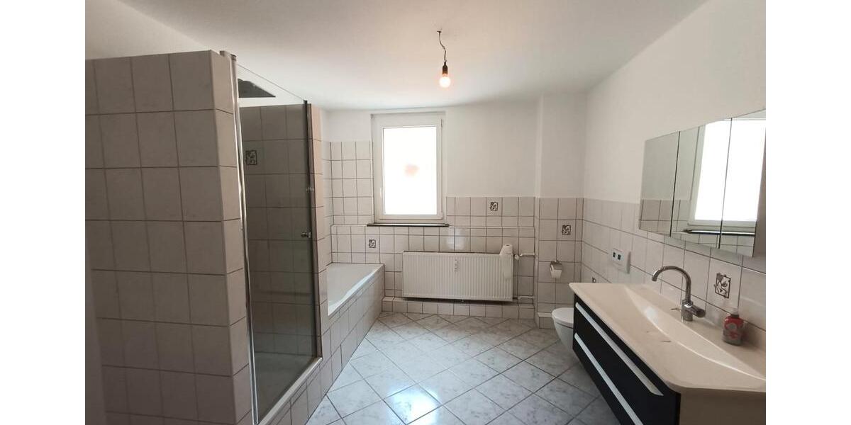 Etagenwohnung Bad Münder am Deister - 4.5 Zimmer, 128 m&sup2;, 920&euro; | Angebot:27605254