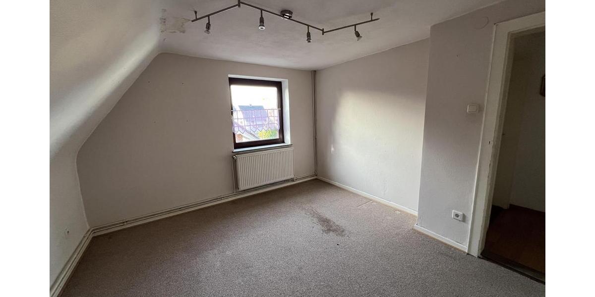 Großzügiges Wohnhaus mit Traumgarten - Zweifamilienhaus Harsum Harsum | Angebot:24494087