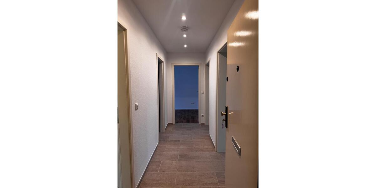 3 Zimmer Wohnung mit Balkon und Einbauküche in HerrenhausenBurg 3 zimmer