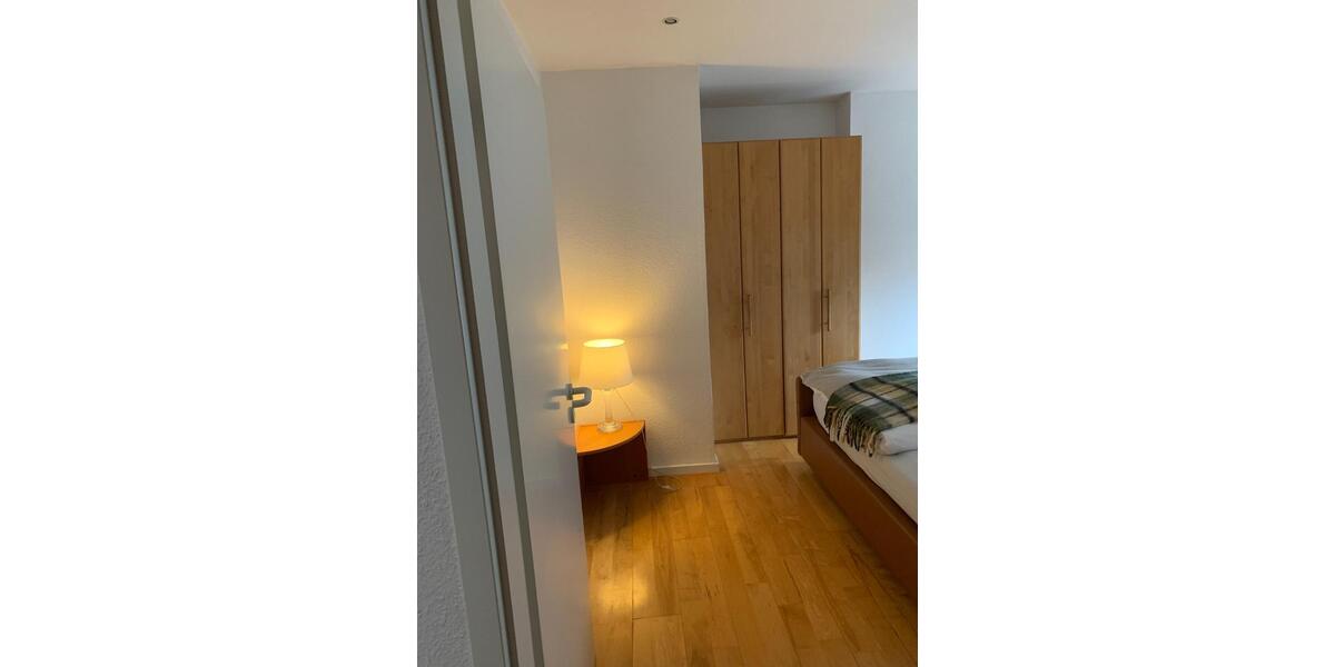 Etagenwohnung Langenhagen - 5 Zimmer, 185 m&sup2;, 1.950&euro; | Angebot:24594219