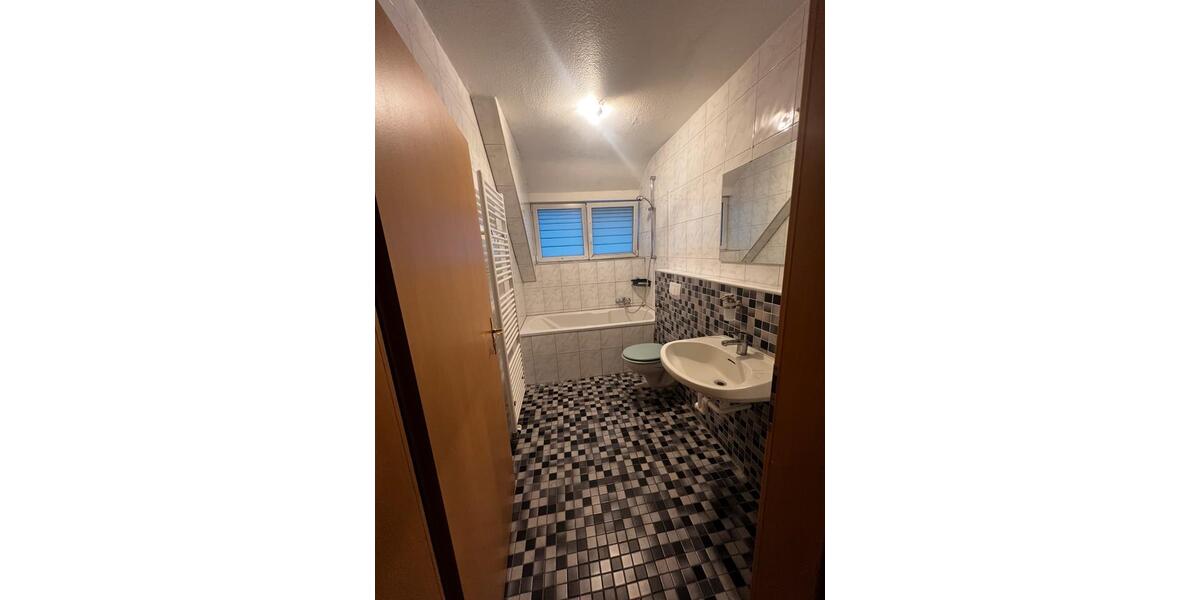 Großzügige 4Zimmer-Maisonettewohnung mit Balkon und Einbauküche 4 zimmer