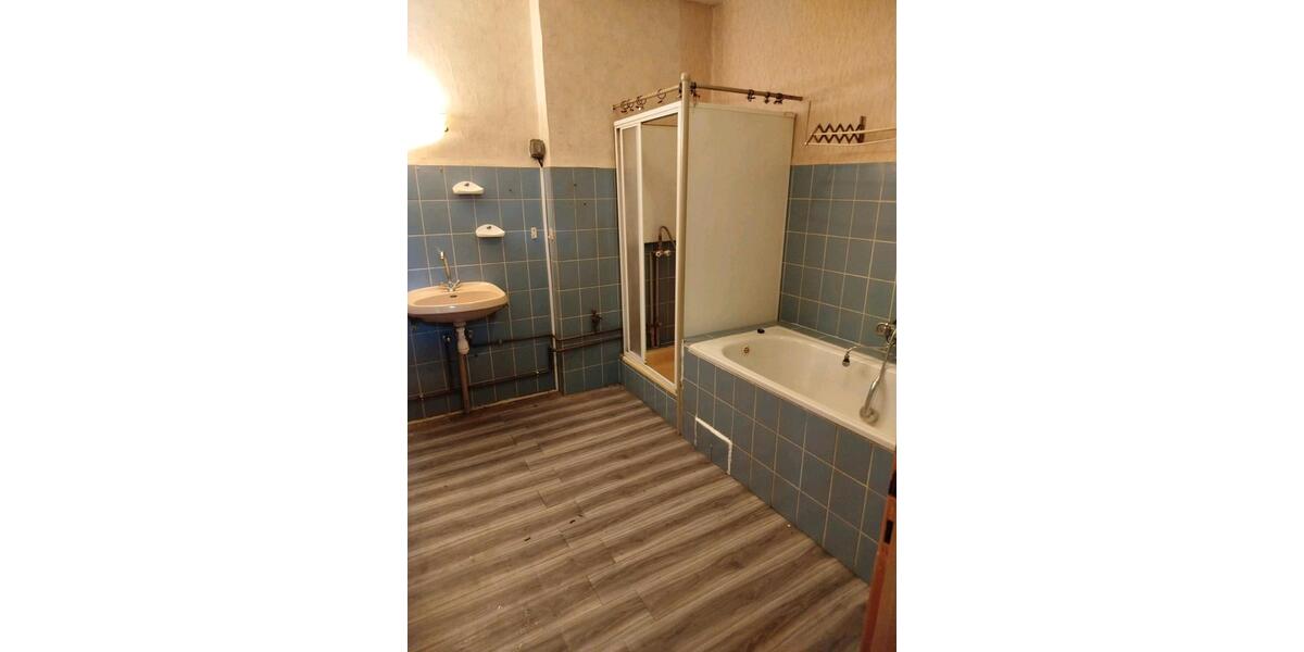 Reihenhaus Garbsen - 6 Zimmer, 170 m&sup2;, 130.000&euro; | Angebot:25268510