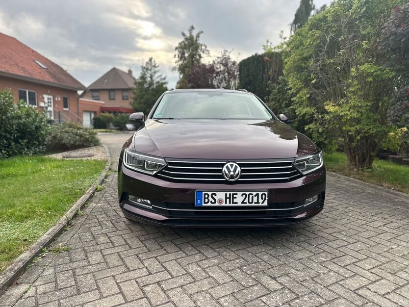 VW Passat 102.000 km 14.800 € Wipshausen 31234