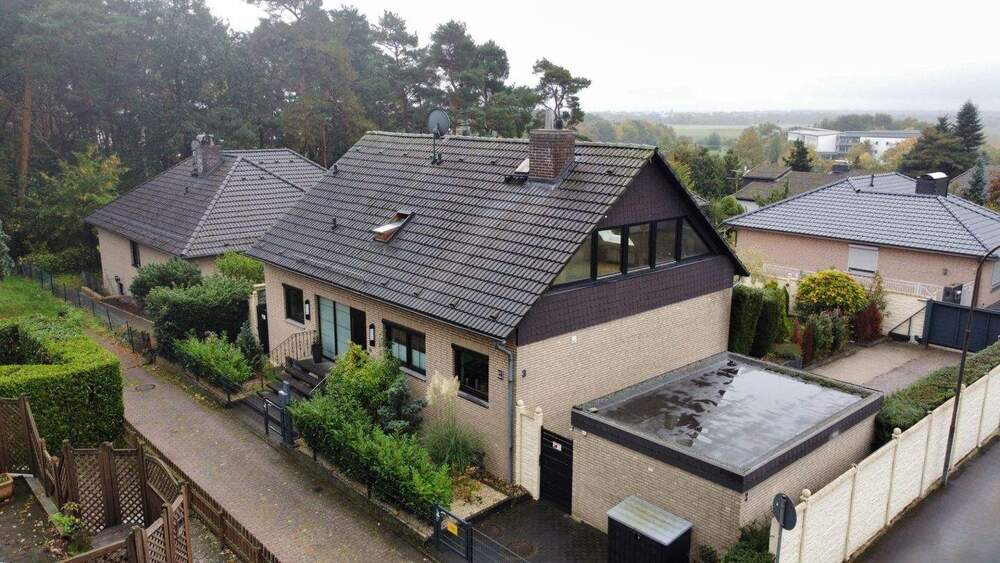 Familienfreundliches Ein-Zweifamilienhaus mit viel Platz in Garbsen 4 zimmer