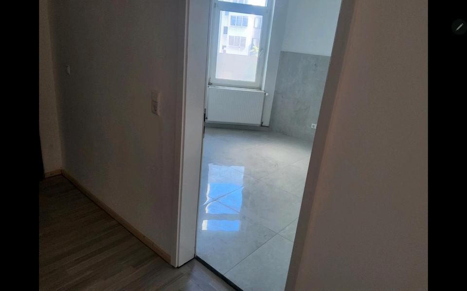 Etagenwohnung Hannover Nord - 4 Zimmer, 100 m&sup2;, 1.200&euro; | Angebot:27592028