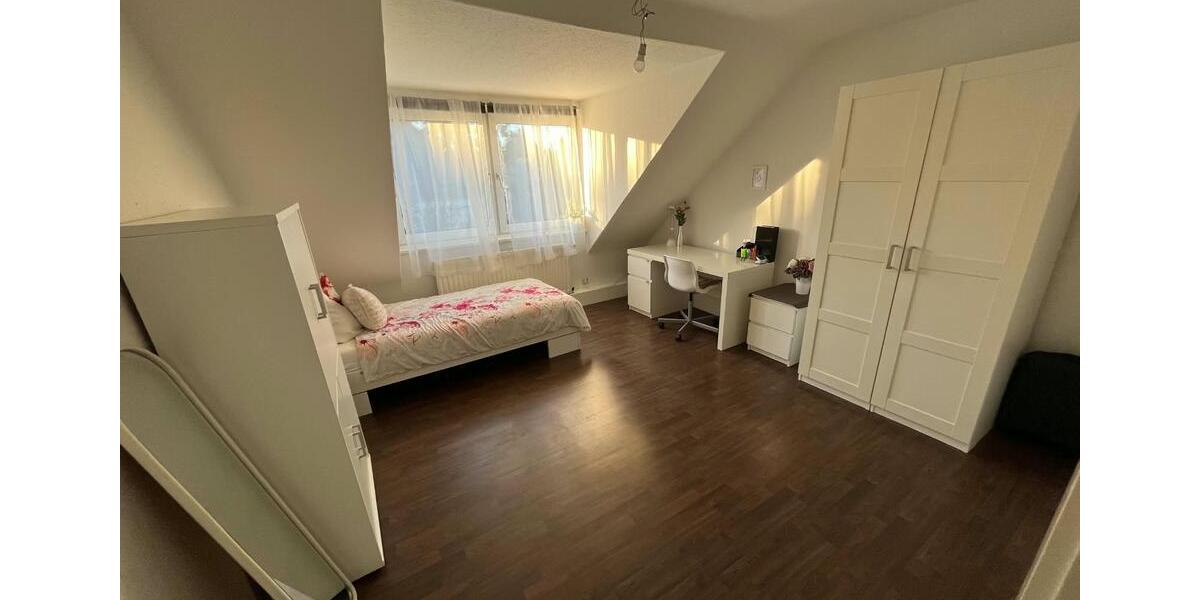 Dachgeschoßwohnung Hannover Südstadt - 2.5 Zimmer, 64 m&sup2;, 700&euro; | Angebot:27603475