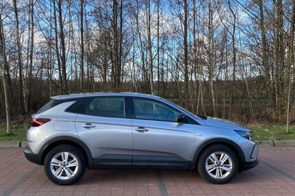 Opel Grandland (X) 29.000 km 20.399 € Hannover 30459