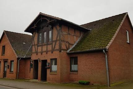 Haus Neustadt am Rübenberge - 12 Zimmer, 250 m&sup2;, 2.125&euro; | Angebot:24224642