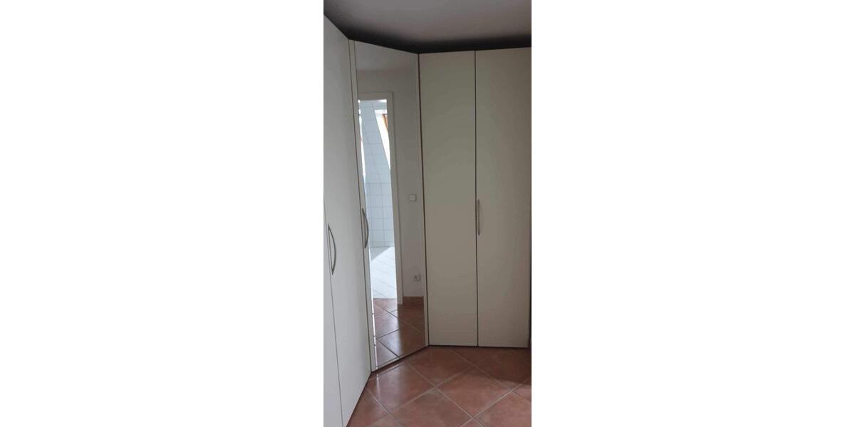 Dachgeschoßwohnung Springe - 2 Zimmer, 74 m&sup2;, 550&euro; | Angebot:26359996