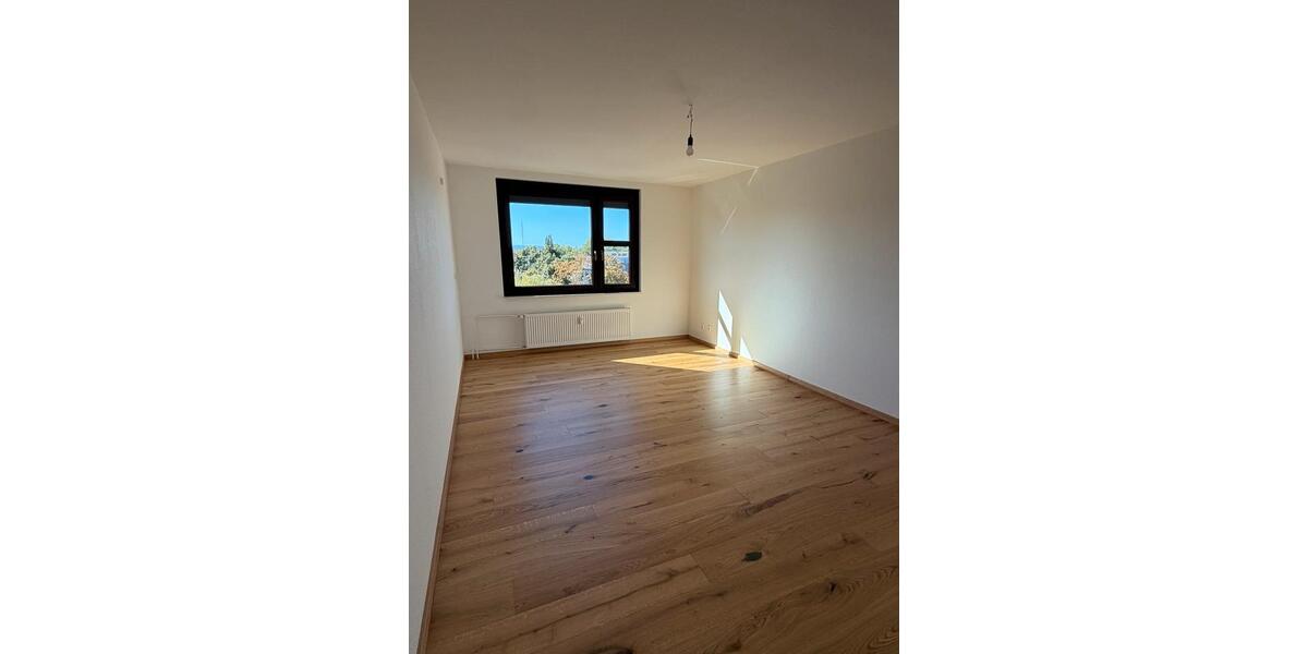 Einfamilienhaus Hannover Döhren-Wülfel - 3 Zimmer, 140 m&sup2;, 2.690&euro; | Angebot:27620395