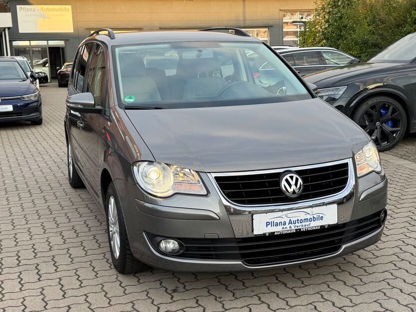 VW Touran 147.600 km 4.999 € Isernhagen (Awb) Hannover 30916
