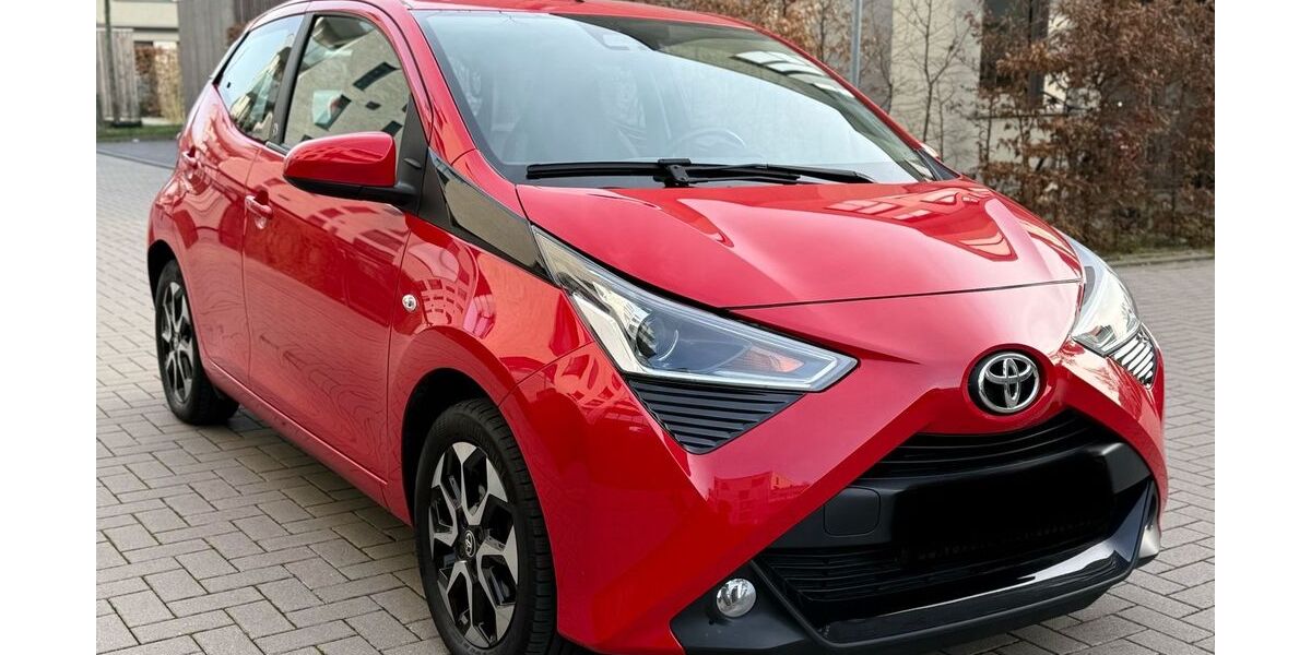 Toyota Aygo (X) 44.200 km 10.799 &euro; Hannover 30179