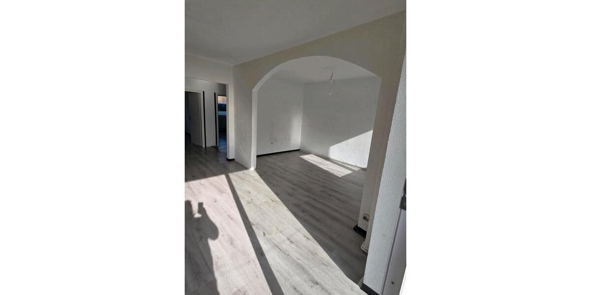 Erdgeschoßwohnung Wunstorf - 4 Zimmer, 100 m&sup2;, 1.000&euro; | Angebot:25258147