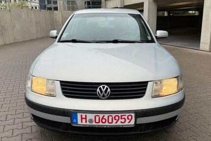 VW Passat 88.719 km 2.998 &euro; Hannover 30629