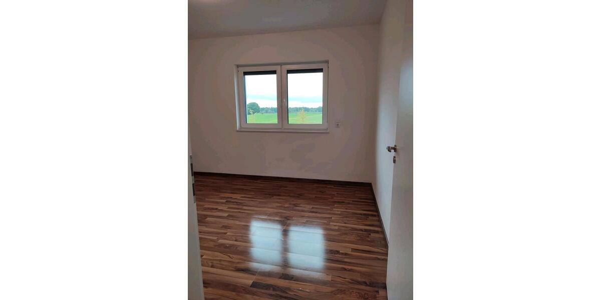 Doppelhaushälfte Hannover - 6 Zimmer, 154 m&sup2;, 1.500&euro; | Angebot:26035556