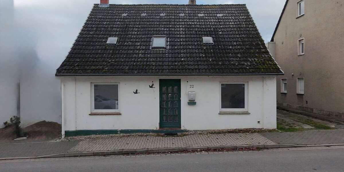 Haus zum Kaufen in Pattensen Schulenburg 145.000 € 110 m² 6 zimmer