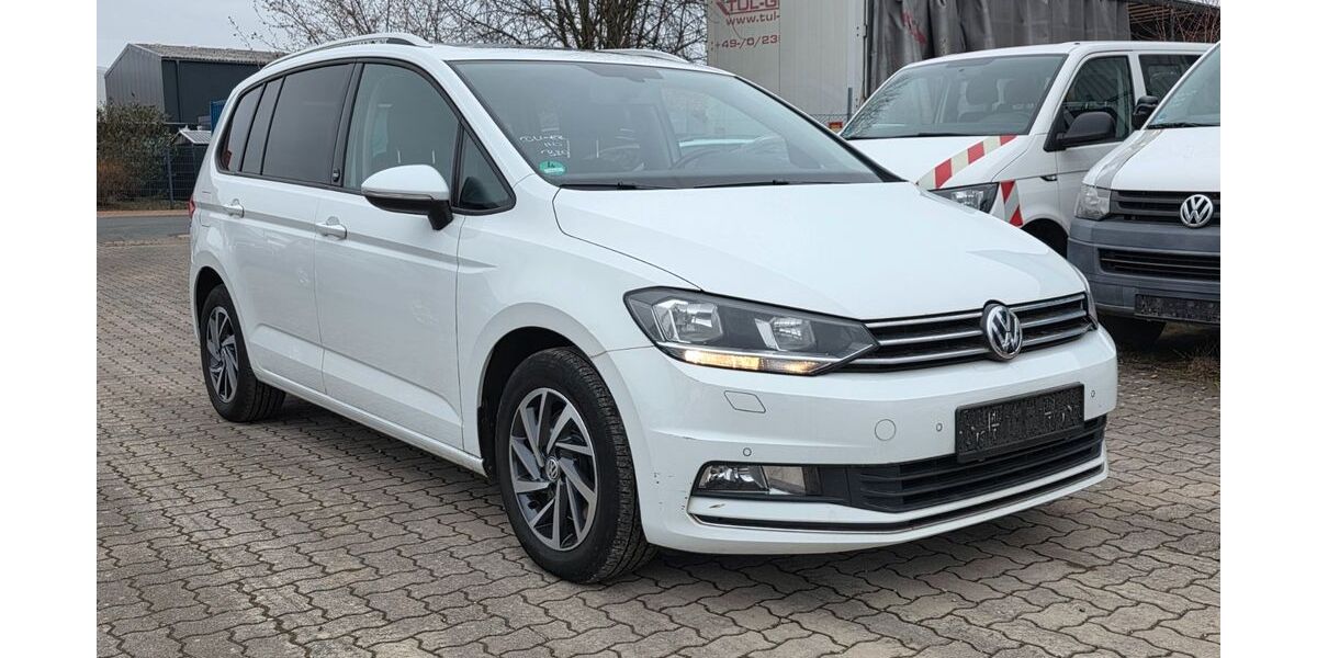 VW Touran 134.256 km 13.410 &euro; Garbsen 30827