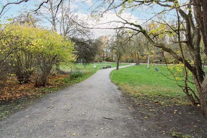 Vermietetes 1-Zimmer-App. mit Balkon und Keller in Hannover Groß-Buchholz 1 zimmer