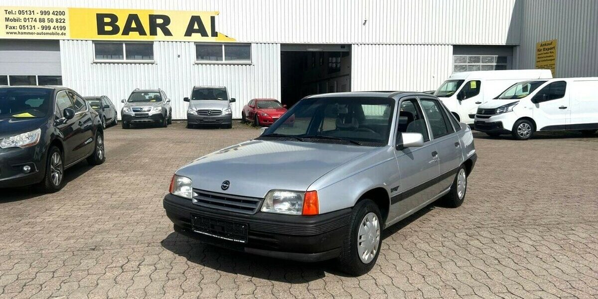 Opel Kadett E Beauty Lim. SEDAN GSD AUTOM- SERVO 74.000 km 6.950 &euro; Hannover 30179