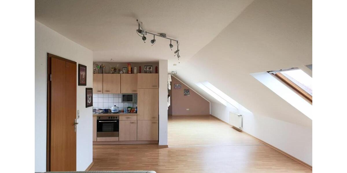 Dachgeschoßwohnung Isernhagen - 3 Zimmer, 90 m&sup2;, 540&euro; | Angebot:26321689