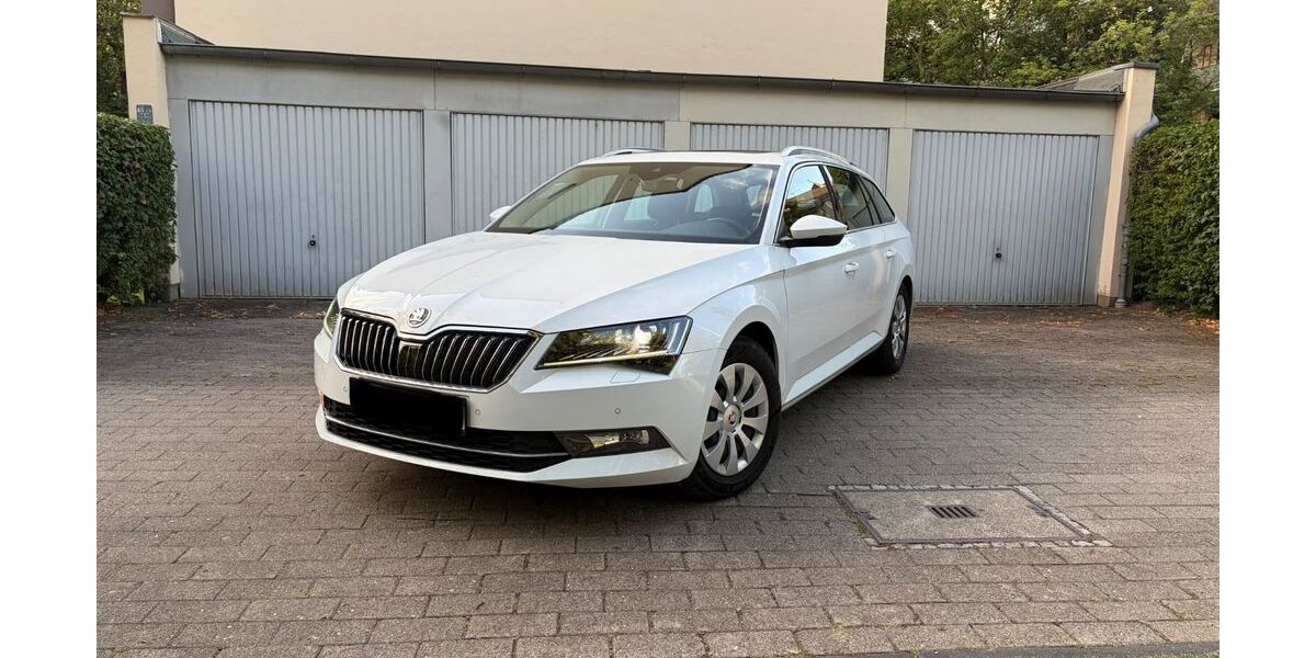 Skoda Superb 144.000 km 12.990 &euro; Hannover 30519