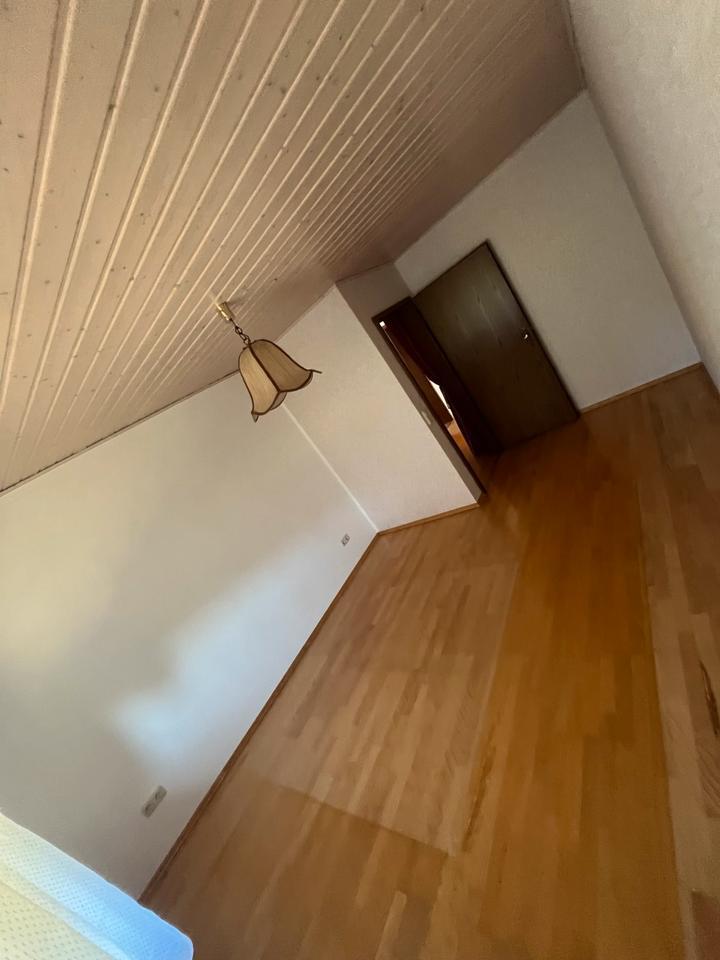 Schöne 3-Zimmer Wohnung zu vermieten in einem Zweifamilienhaus