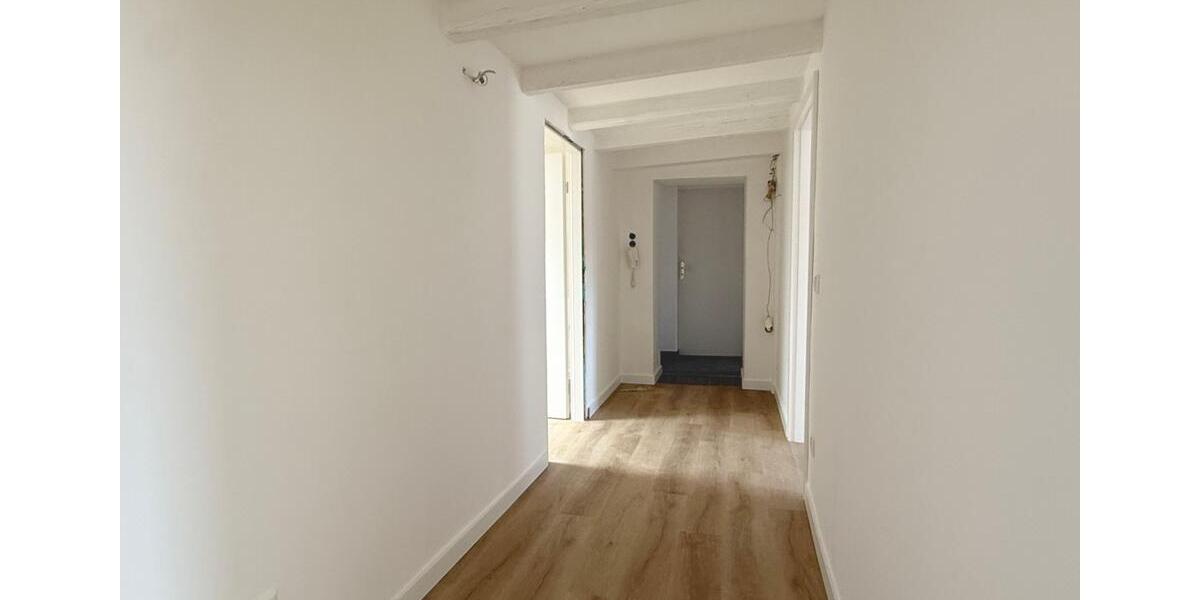Dachgeschoßwohnung Hannover Vahrenwald-List - 3 Zimmer, 99 m&sup2;, 1.080&euro; | Angebot:26364151