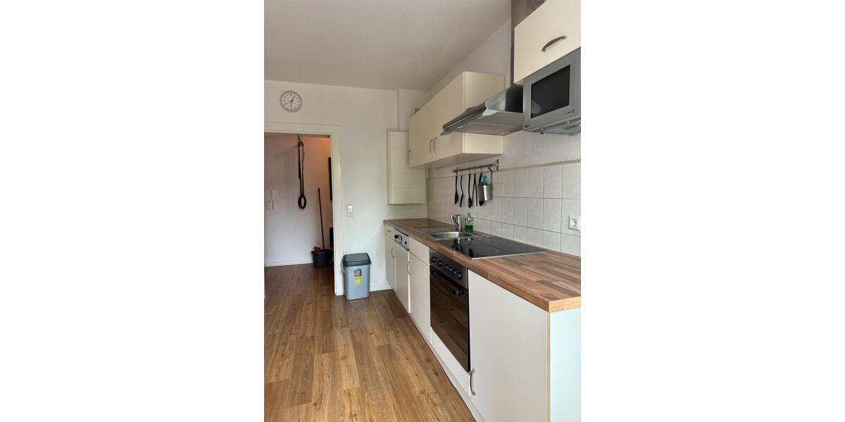 Etagenwohnung Hannover Vahrenwald-List - 2 Zimmer, 65 m&sup2;, 1.000&euro; | Angebot:27551156