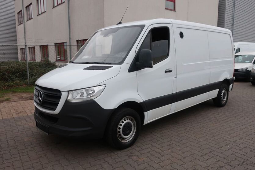 Mercedes-Benz Sprinter 293.479 km 12.500 € Hannover 30179