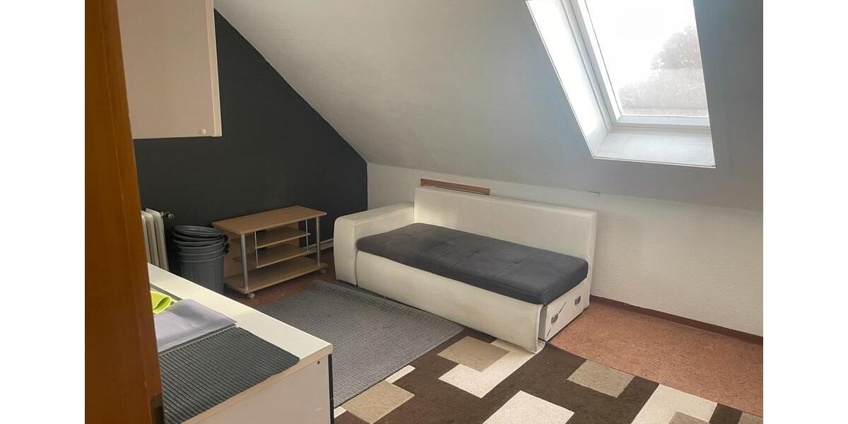 Dachgeschoßwohnung Lehrte - 3 Zimmer, 75 m&sup2;, 700&euro; | Angebot:24463959