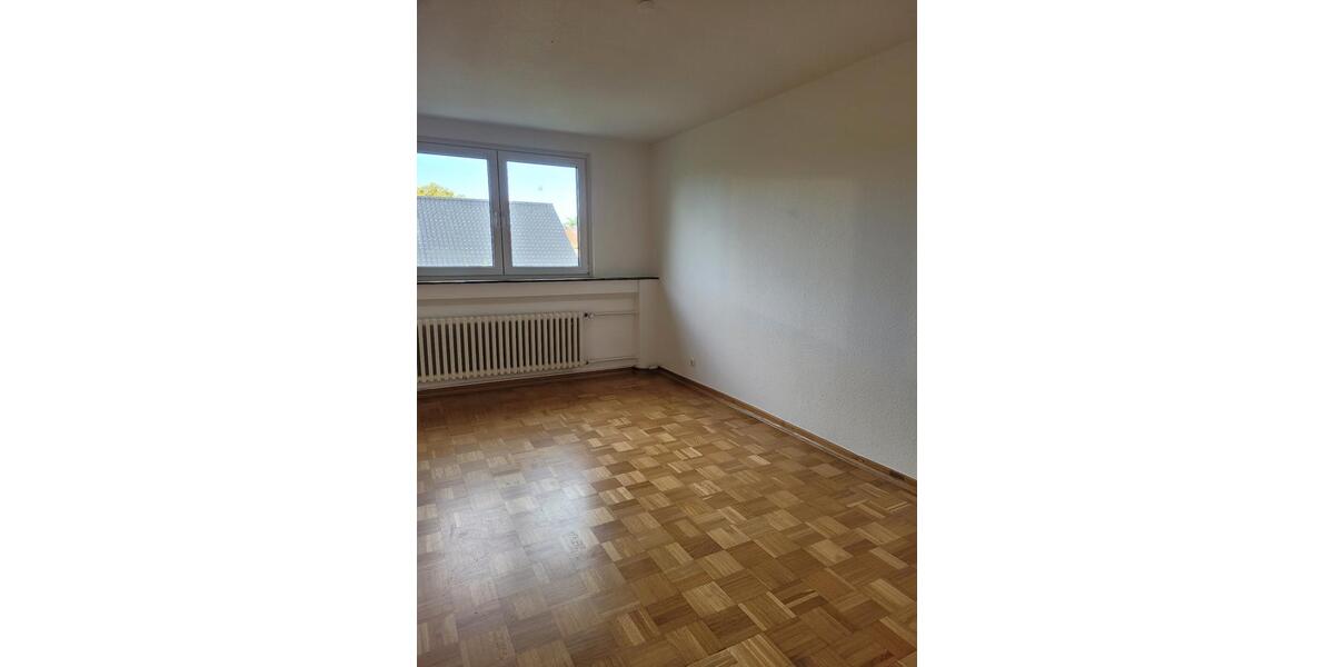 Dachgeschoßwohnung Langenhagen Engelbostel - 4 Zimmer, 88 m&sup2;, 800&euro; | Angebot:26618650